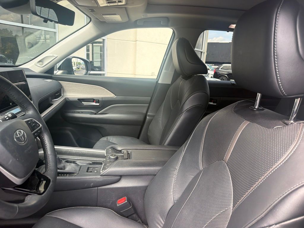 toyota grand highlander 2024 5TDAAAB55RS048376 image toyota grand highlander 2024 5TDAAAB55RS048376 image
